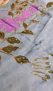 Costumes indiens de créateur modernes non cousus brodés à la main pour femmes pour les fêtes de style traditionnel - Product Image 3