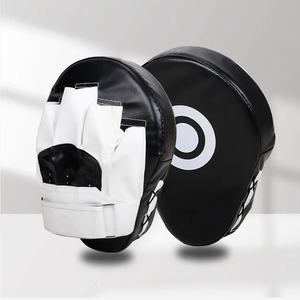 Coussinets de frappe en cuir de haute qualité, faits à la main, pour la boxe, le MMA et le Muay Thai, design professionnel, nouvelle arrivée, directement du Pakistan - Product Image 5