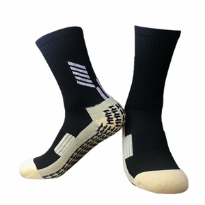 Vente en gros Chaussettes de sport personnalisées pour hommes Chaussettes de sport de compression au genou Chaussettes de football et de baseball de haute qualité - Product Image 3