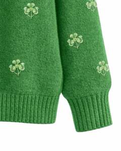 Pull en tricot à col polo vert pour femmes avec broderie de trèfle Manches longues Doux Chaud Décontracté Pull d'hiver pour la vente en gros - Product Image 6