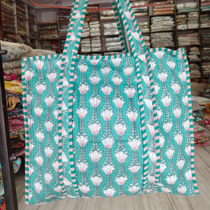 Bolsa de Mano de Algodón Acolchada Color Verde Azulado con Estampado Floral de Loto, Venta al por Mayor, Exportación B2B, Suministro de Fábrica, OEM, ODM, Marca Privada, RTS - Product Image 1