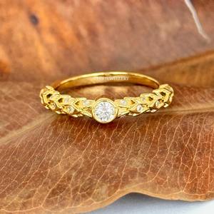 Anillo delicado Triticum diamante cultivado en laboratorio de oro macizo de 14K. - Product Image 1