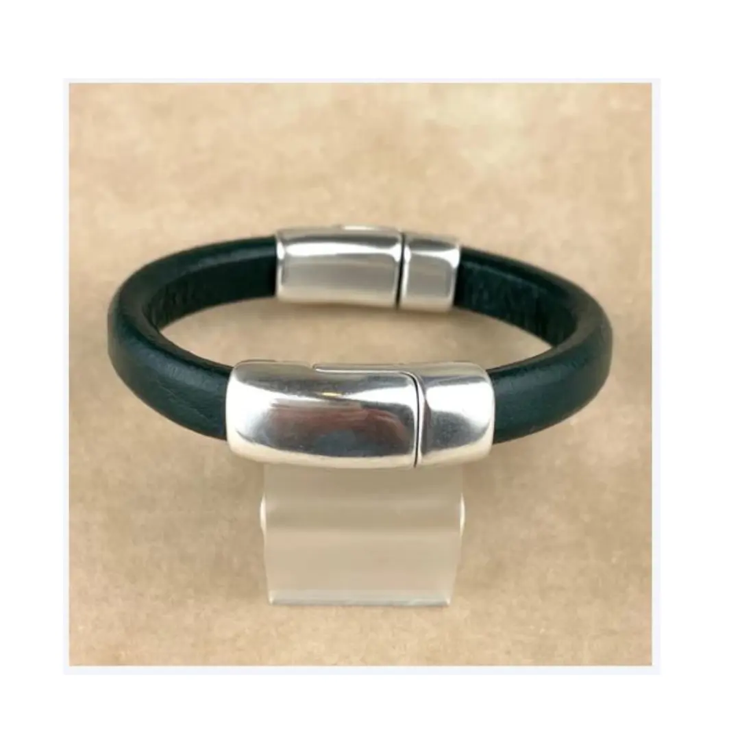 Unisex Midnight Green Cobo Bracelet with Double Antique Silver Magnetic Clasps Fashionable Bracelets