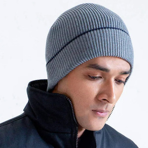 Gorro de invierno unisex | Gorro de calavera tejido al por mayor | Fabricante de gorros cálidos de diseño personalizado - Product Image 3