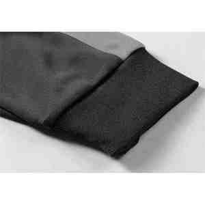 Ensemble de survêtement classique pour hommes avec veste et pantalon de coupe régulière, adapté aux tenues quotidiennes. - Product Image 6