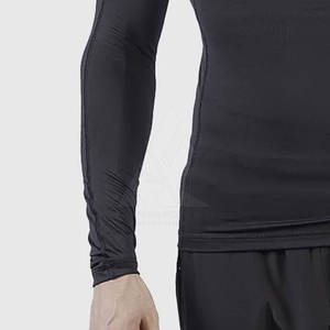 T-shirts de compression personnalisés à manches courtes, légers, respirants, à séchage rapide, écologiques, de haute qualité pour hommes - Product Image 6