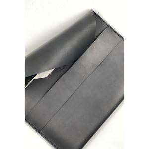 Custodia Macbook Pro da 16 pollici in vera pelle nera per il trasporto fatto a mano