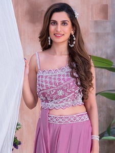 Nuevo diseño puro chino gasa y trabajo hecho a mano drapeado choli con falda colección para vestido de fiesta de mujer para venta en línea - Product Image 3