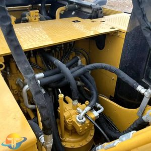 รถขุดตีนตะขาบมือสอง CAT320DL ยี่ห้อแคท ขายดี ขายตรง เครื่องยนต์คัมมินส์ น้ำหนัก 20-35 ตัน พร้อมมอเตอร์และเกียร์ - Product Image 2