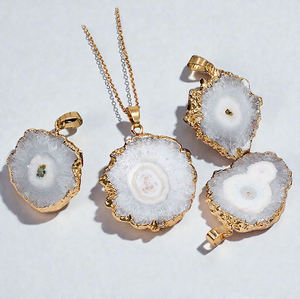 Collier pendentif en pierre de quartz blanche druzy plaqué or, vente chaude, pour la vente en gros - Product Image 1