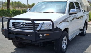 Pick-up Toyota Hilux, conduite à gauche, toutes options, très propre et en parfait état - Vente saisonnière de voitures d'occasion - Product Image 3