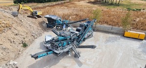 Installation de concasseur à percussion mobile haute efficacité 60-80 TPH, concassage portable de roches et de pierres, composants clés du moteur, roulements, engrenages - Product Image 5