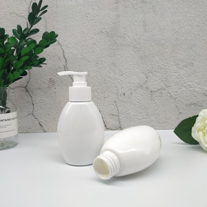 Bouteilles en PET blanches en porcelaine transparente 150ml - 28mm - 19g bouteilles de liquide pour nettoyant pour le visage et bouteilles d'emballage cosmétique de savon pour les mains - Product Image 1