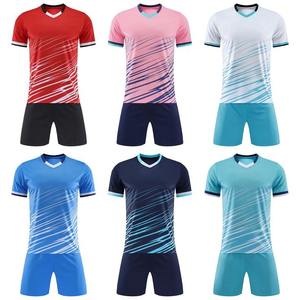 Traje de entrenamiento de fútbol transpirable para hombre con servicio OEM, uniforme de Jersey de precio razonable con impresión de logotipo de nombre personalizado - Product Image 2