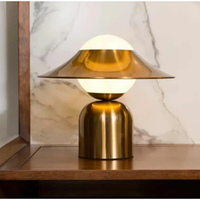 Lampe de Chevet pour Salon et Chambre à Coucher, Design Européen Élégant, Métal de Haute Qualité, Alimentation AC/DC, Vente Chaude