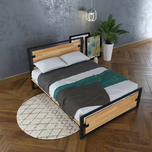 Cama de Estilo Industrial con Estructura de Hierro Ferrero, Ensamblaje de Madera y Hierro para Dormitorio - Product Image 1