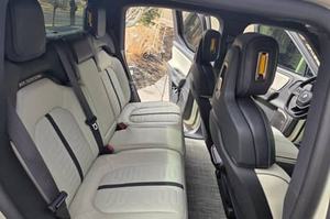 REVEAN RIT 2025, Camioneta con Tracción en las Cuatro Ruedas, Doble Tracción, Batería de Litio, Neumáticos R18, Asientos de Cuero, Techo Panorámico, Luces LED, Aleación de Aluminio - Product Image 2