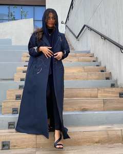 อาบายาสำหรับผู้หญิงทันสมัยสวมใส่สบายไม่ยับไม่ยับผ้าไหมยาวสีทึบดีไซน์ใหม่ล่าสุดจากตุรกีดูไบ - Product Image 3