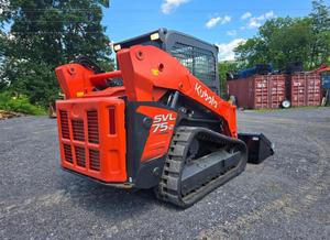 Cargadora Compacta KUBOTA SVL75-2 con Cabina EROPS, Calefacción y Aire Acondicionado, Pantalla Avanzada con Cámara, Sistema Hidráulico Auxiliar de Alto Flujo - Product Image 4