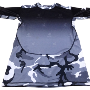 Hombres Rash Guard Ropa transpirable Fight Training Rash Guard Tela de secado rápido Ropa al por mayor Ajuste flexible Ropa deportiva directa de fábrica - Product Image 1