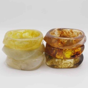 กำไลและสร้อยข้อมือเรซิ่นสำหรับผู้หญิง คอลเลคชั่นใหม่ เครื่องประดับสไตล์นางฟ้าสำหรับงานปาร์ตี้และงานแต่งงาน คุณภาพสูง - Product Image 4