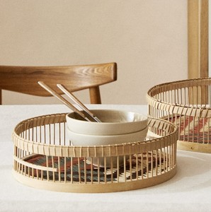 Ensemble de plateaux en bambou tressés à la main du Vietnam plateaux ronds compostables avec poignée prêts à être importés - Product Image 4