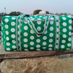 Bolsa de Viaje Informal Acolchada de Algodón con Estampado de Lunares, con Cierre, Gran Capacidad, de Lujo, para Fin de Semana o Viajes Cortos - Product Image 4