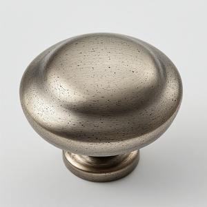 Poignée de porte en fer antique inspirée du patrimoine royal européen sculpté détaillant pour hôtels centres commerciaux offrant un luxe d'élégance antique - Product Image 1