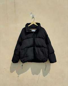 เสื้อแจ็คเก็ตพัฟเฟอร์สีดำทรงโอเวอร์ไซส์คุณภาพสูงสำหรับฤดูหนาว ผู้ชาย ผู้หญิง ใส่ได้ทั้งสองเพศ แบบหนา อุ่น บุใยสังเคราะห์  แบบควิลท์  เสื้อโค้ทแบบพาร์กาสั่งทำได้ - Product Image 4