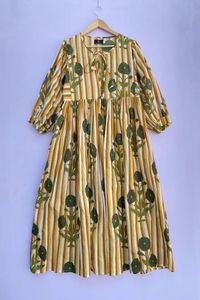 Kyra ชุดเดรสมิดิของผู้หญิงชุดเดรสพิมพ์ลายดอกไม้หรูหราสำหรับฤดูร้อนชุดเดรสผ้าคอตตอนเนื้อนุ่มลำลองสายสั้นของขวัญสำหรับคนที่คุณรัก - Product Image 6