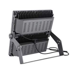 Proyector antideslumbrante de luz LED para estadio SPORTLX de 900W con iluminación de aluminio de alto rendimiento para deportes con clasificación IP66 - Product Image 3