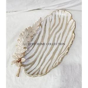 Hermosos cuencos de metal de hierro antiguo de temática vintage con Curvas elegantes y formas artesanales únicas - Product Image 1