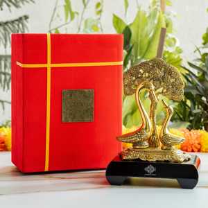 Juego de Adornos de Pareja de Cisnes con Acabado en Latón de 22 cm, Regalo Decorativo para Bodas - Product Image 1