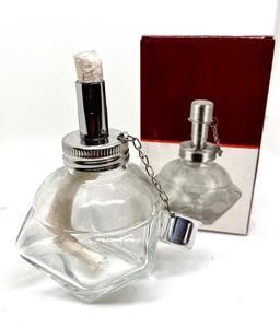 Lámpara de alcohol que se puede colocar en ángulo, la llama es ajustable, el mecanismo superior es de latón y la botella es de vidrio para licor. - Product Image 6