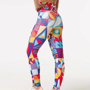 Pantalones de compresión sin costuras para mujer, de cintura alta, elásticos, para entrenamiento, running y actividades al aire libre. - Product Image 3