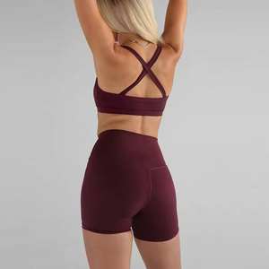 Conjunto Deportivo Personalizado con Logotipo OEM, Ropa Deportiva para Gimnasio, Conjunto de Verano con Sujetador Deportivo Cruzado Suave y Pantalones Cortos de Ciclismo para Yoga y Entrenamiento de 2 Piezas para Mujer - Product Image 4