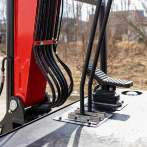 2025 Nova Escavadeira De Rodas De 2 Toneladas Mini Escavadeira Diesel Pequena com Sistema Hidráulico para Projetos Urbanos e Agrícolas - Product Image 5