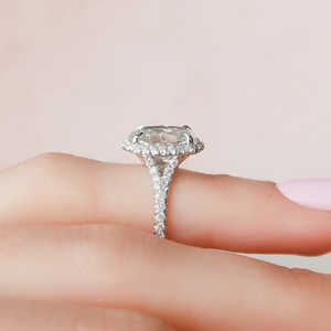 Elegant and Durable Vintage <b>14K</b> White <b>Gold</b> Moissanite Round Brilliant Cut Eternity Band Wedding <b>Ring</b> with Split Shank - Product Image 5