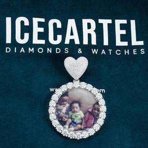 Pendentif photo personnalisé en or 14 carats avec moissanite, charmes uniques et élégants - Product Image 6