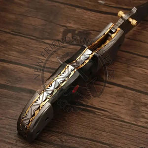 Auténtico cuchillo plegable de Damasco hecho a mano para acampar DIY y uso en el campo con mango ergonómico y soporte OEM personalizable - Product Image 3