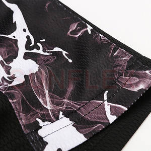 Shorts de football respirants et légers, design unique, grandes tailles, logo personnalisé, noms d'équipes, 100 % polyester, vêtements de football à marque privée - Product Image 4