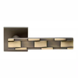 Tirador de puerta de diseño con detalles elegantes, perfecto para la oficina del dormitorio de la puerta principal y los elegantes interiores de casas modernas de la India - Product Image 5