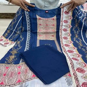 Vestido Étnico Premium para Mujer, Conjunto Kurti Tradicional de Seda Berry con Bordado a Mano, Secado Rápido, Elástico, Ideal para Fiestas y Eventos Especiales - Product Image 5