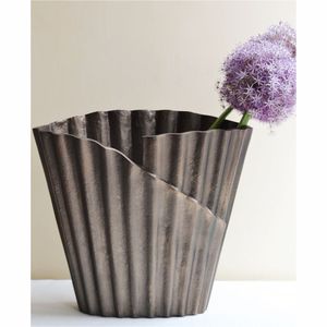 <b>Vintage</b> Textured Cast Iron Flower <b>Vase</b> Rust-Resistant Metal Decorative Tabletop <b>Vase</b> Wholesale Floral Container for Modern Home - Product Image 1