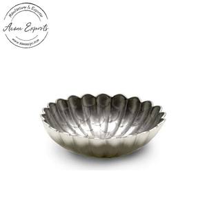 "Elegant <b>Silver</b> and Green Serving <b>Bowl</b> with Scalloped Design Stylish and Functional for Dining or Home Decor" - Product Image 2