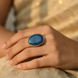 Bague élégante en acier inoxydable plaqué rhodium avec opale bleue pour femme - Sertissage en forme de chiffre et pierre précieuse en alliage - Product Image 2