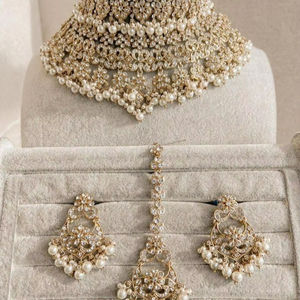 Ensemble Anniversaire Indien Pakistanais de Haute Qualité en Acier Inoxydable, Motifs Classiques Traditionnels, Sculpture Intricate, Richesse Nuptiale - Product Image 1