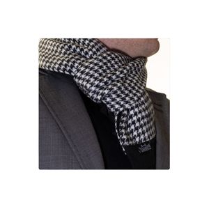 Bufanda de Lana con Diseño de Pata de Gallo en Blanco y Negro, Tejido de Doble Cara, Talla Única para Hombre - Product Image 2
