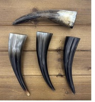 Pointes de corne de buffle polies de haute qualité, écologiques, de forme naturelle, motif cœur, faites à la main au Vietnam, SANIYA HANDICRAFT, cadeau d'affaires