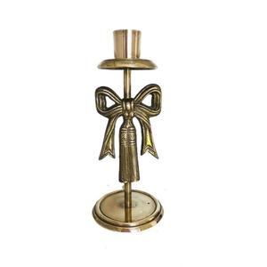 Portavelas de Metal para iluminación y decoración del hogar, elegante portavelas decorativo con acabado antiguo - Product Image 1